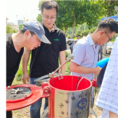 以爱默里地下水采样器为例，谈大学生的择业